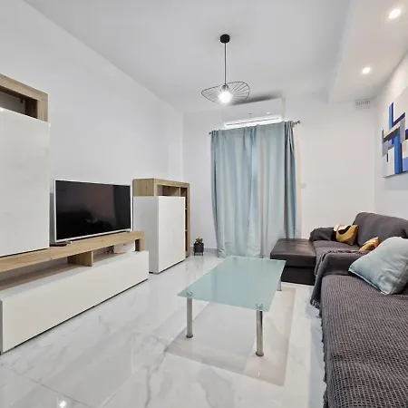 Lejlighed Close To Seafront Spacious Brand New 2 Bedroom 2 Bath & Outdoor