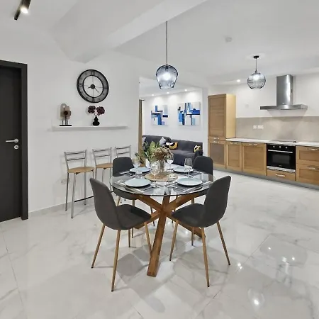 Close To Seafront Spacious Brand New 2 Bedroom 2 Bath & Outdoor Lejlighed San Pawl il-Baħar